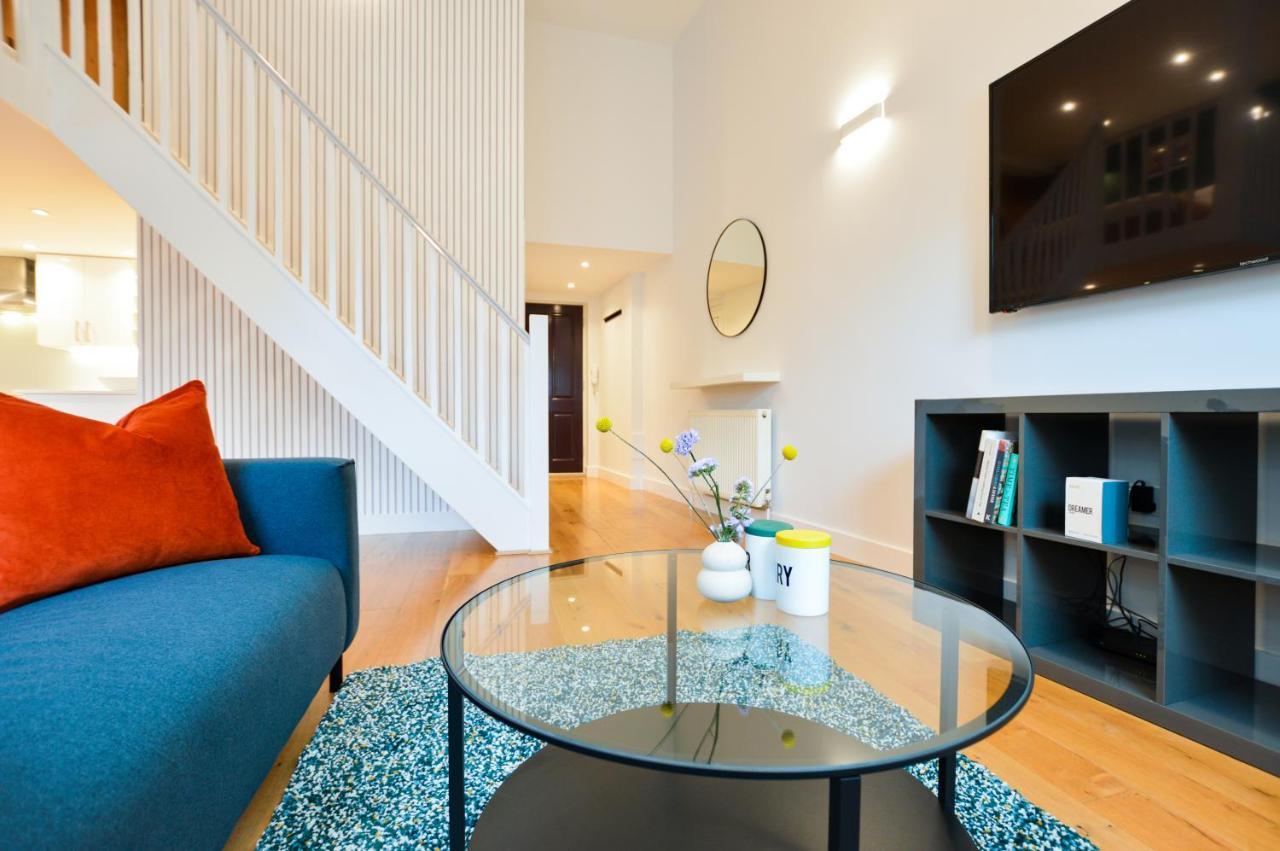 Spacious West Hampstead Apartment With Mezzanine Bedroom By Concept Apartments London Exterior photo